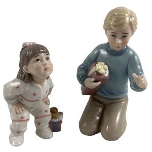 Vintage O'Well Grandeur Noel Christmas Boy and Girl Figurines Porcelain 2001